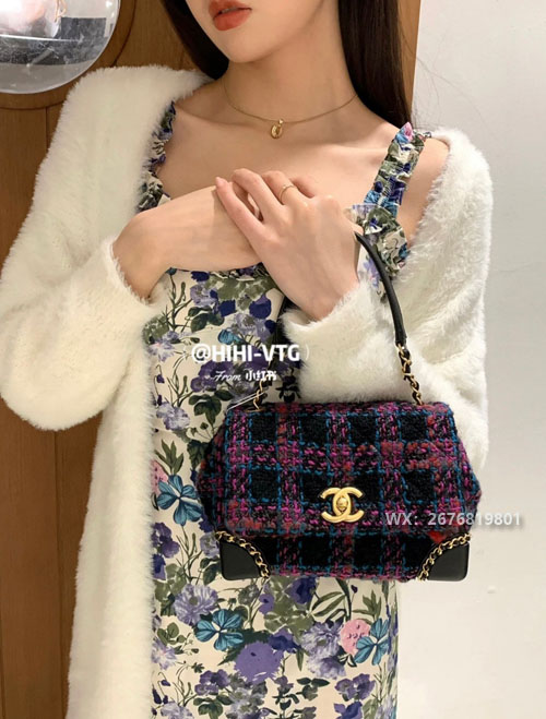 秋冬春三季时尚搭配 还得是香奈儿粗花呢包包