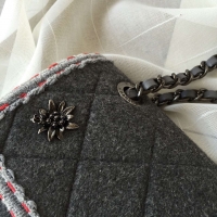 2015秋冬萨尔茨堡高级手工坊 编织雪绒花羊毛香奈儿口盖包A92929