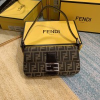 芬迪老花帆布中古法棍包 fendi baguette手拧腋下包FD2232