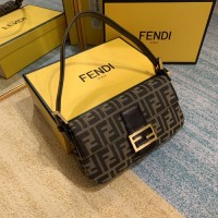 芬迪老花帆布中古法棍包 fendi baguette手拧腋下包FD2232