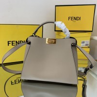 芬迪经典OL通勤女包 fendi feekaboo手提包