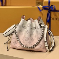 lv bella镂花小牛皮系列 女士迷你水桶包M57070