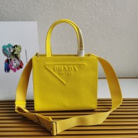 彩色尼龙小号prada tote包 三角标志图案普拉达手袋1BG382