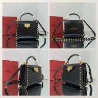 Rockstud Alcove华伦天奴小号铆钉手提包7100