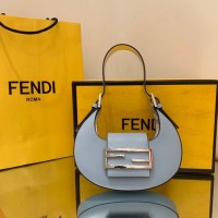 fendi Cookie新月牛角包 芬迪全皮标志扣女士腋下包2021