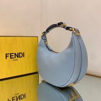 fendi graphy中号牛皮新月包 芬迪女士腋下包9008