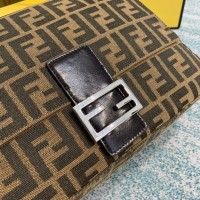 fendi baguette大号法棍腋下包 芬迪中古老花帆布包2233