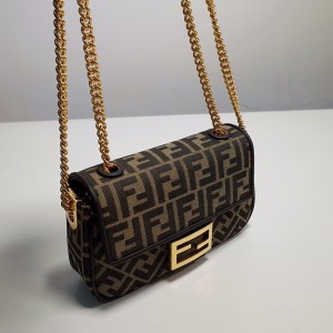 fendi Iconic Baguette芬迪经典老花包 中号链条法棍包