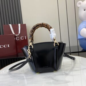 gucci扇形迷你菜篮子  黑色光滑牛皮 少女风 古琦竹节手提包805832