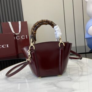 gucci扇形迷你菜篮子  安克拉红色光滑牛皮 少女风 古琦竹节手提包805832