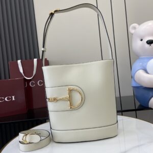 gucci 73马衔扣系列hobo女包 小号白色光滑牛皮 古琦简约风水桶包833660