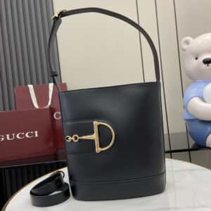 gucci 73马衔扣系列hobo女包 小号黑色光滑牛皮 古琦简约风水桶包833660