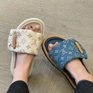 路易威登夏季新款 lv poopillow comfort厚度面包羽绒拖鞋 monogram丹宁牛仔蓝