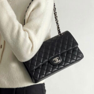 chanel cf25中号 香奈儿经典款口盖包 鱼子酱牛皮革 黑银色A01112