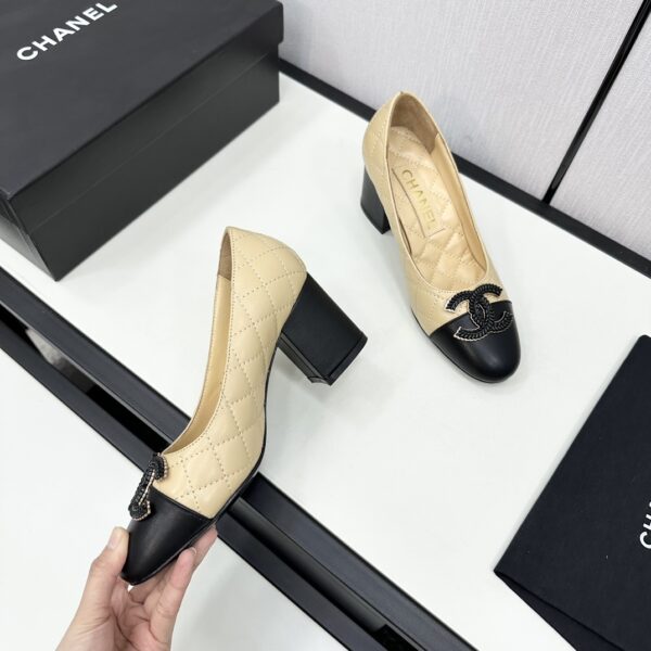chanel25S早秋新款女鞋 香奈兒瑪麗珍芭蕾粗高跟單鞋 杏黑色羊皮菱格紋 圓頭雙C
