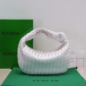 bv teen jodie hobo月牙形饺子包 小羊皮编织打结包 中号奶白色