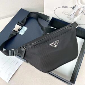 prada Re-Nylon黑色尼龙腰包 普拉达男士胸部2VL033