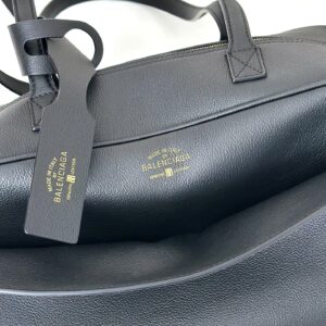 Balenciaga Carrie新款保齡球包 中號黑色牛皮革 巴黎世家女士手提單肩包 - Image 9