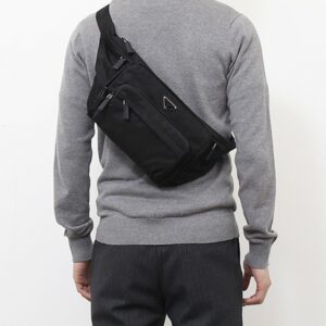 prada Re-Nylon黑色尼龙复古腰包 普拉达男士多功能胸包2VL003
