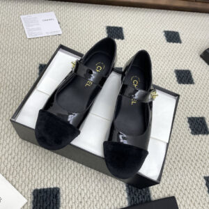 chanel 25ss夏季新款 香奈儿玛丽珍一字带平底单鞋 黑色漆皮圓鞋頭女鞋
