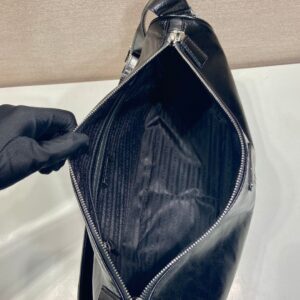 Prada普拉達男款大號郵差包 黑色油蠟牛皮革休閒挎包2VH187 - Image 15