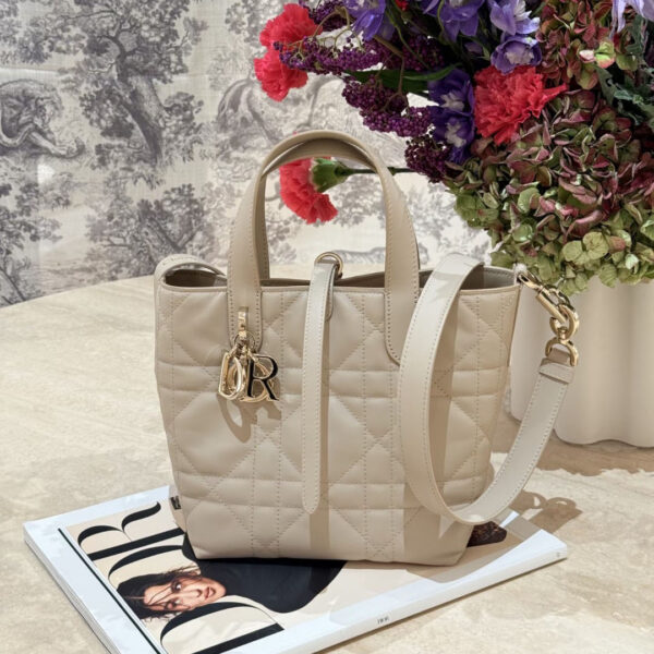 dior toujours mini托特包 迪奧女士菜籃子手提斜挎包 杏色軟牛皮革藤格紋2835