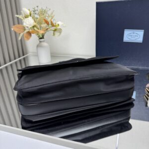 Prada Cini Re-Nylon中號郵差包 普拉達黑色尼龍休閒挎包1BD255 - Image 6