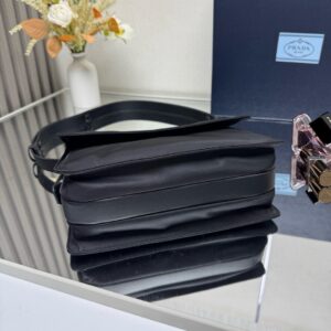 Prada Cini Re-Nylon小號郵差包 普拉達黑色尼龍休閒挎包1BD313 - Image 6