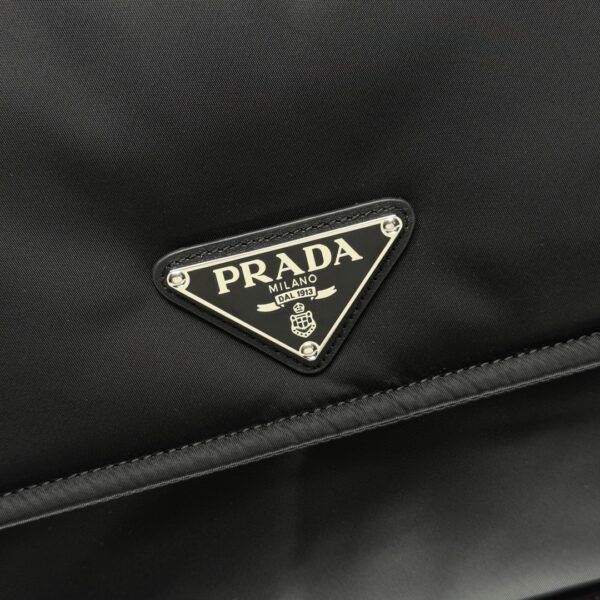 Prada Cini Re-Nylon中號郵差包 普拉達黑色尼龍休閒挎包1BD255