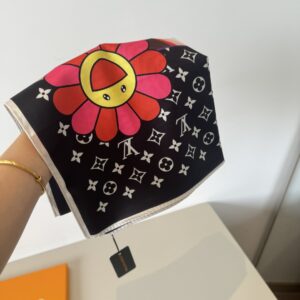 村上隆聯名款 Monogram Superflat 90真丝方巾 LV Hands标识 微笑花卉 黑色 - Image 9
