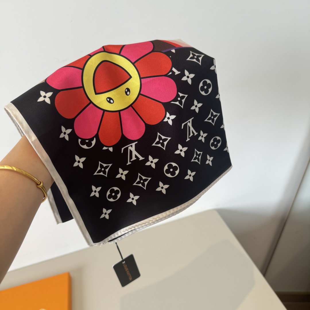 村上隆聯名款 Monogram Superflat 90真丝方巾 LV Hands标识 微笑花卉 黑色 - Image 9