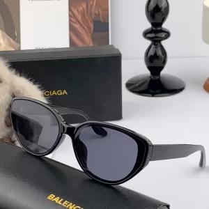 balenciaga巴黎世家明星款 貓眼蝶形太陽鏡 高級感板材墨鏡BL8602