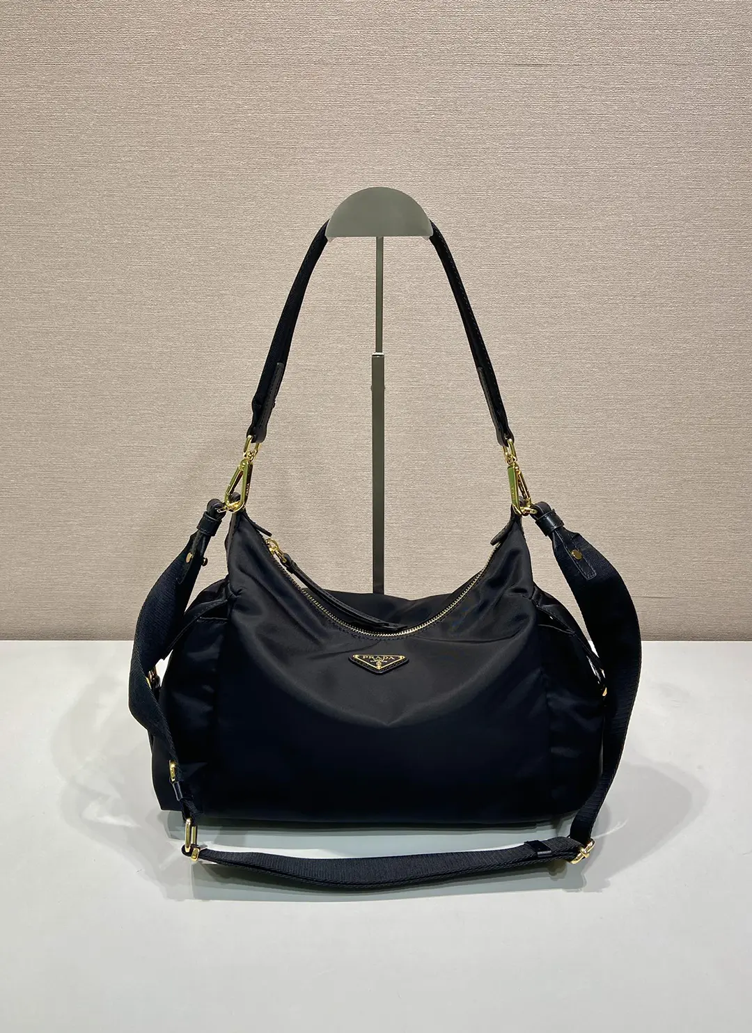 Prada Re-Nylon explore普拉達小號黑色尼龍探索包1BC264 - Image 1