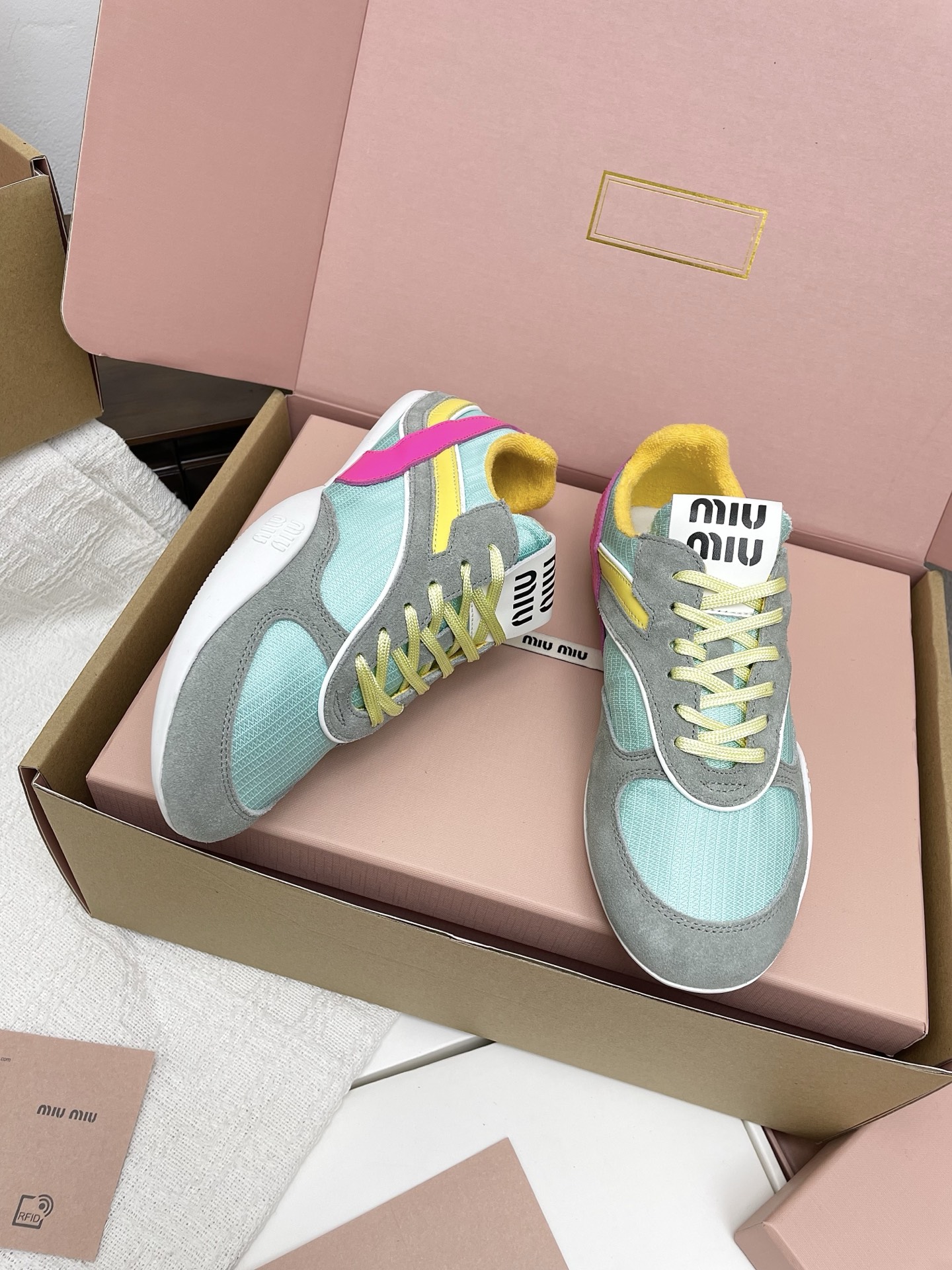 miumiu繆繆新款英倫風德訓鞋 綠色網布髒髒鞋 情侶款 休閒繫帶運動鞋 - Image 5