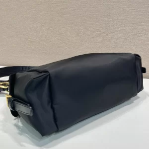 Prada Re-Nylon explore普拉達小號黑色尼龍探索包1BC264 - Image 10