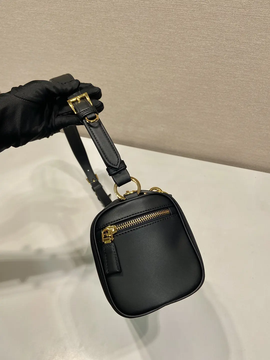 prada Tessuto Locker鎖頭包 Re-Nylon黑色尼龍立方體枕頭包1BC233 - Image 9