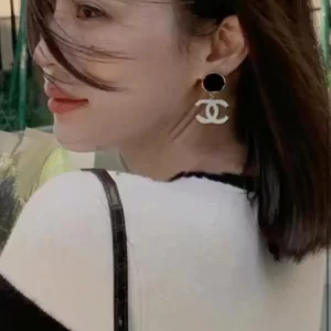 chanel香奈兒黑白拼色琺琅耳環 經典小香風大双C吊坠耳釘 - Image 2