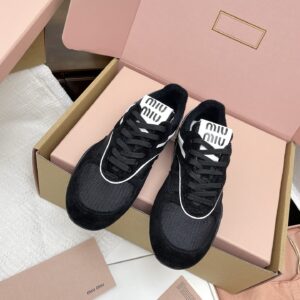 miumiu繆繆新款英倫風德訓鞋 黑色網布髒髒鞋 情侶款 休閒繫帶運動鞋 - Image 2