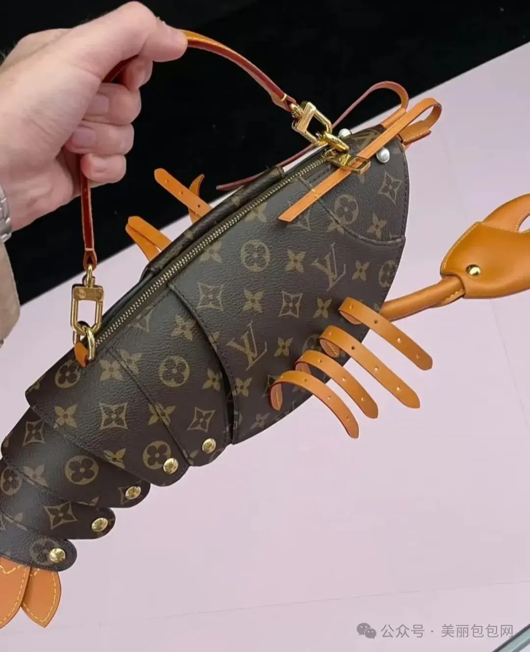 lv25秋冬男装秀 主角是一只大龙虾? 3