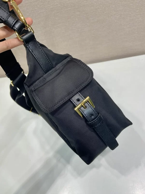 Prada Re-Nylon explore普拉達小號黑色尼龍探索包1BC264