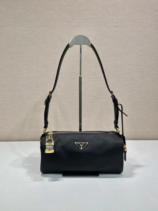 prada Tessuto Locker鎖頭包 Re-Nylon黑色尼龍立方體枕頭包1BC233