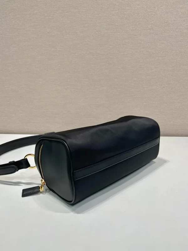 prada Tessuto Locker鎖頭包 Re-Nylon黑色尼龍立方體枕頭包1BC233