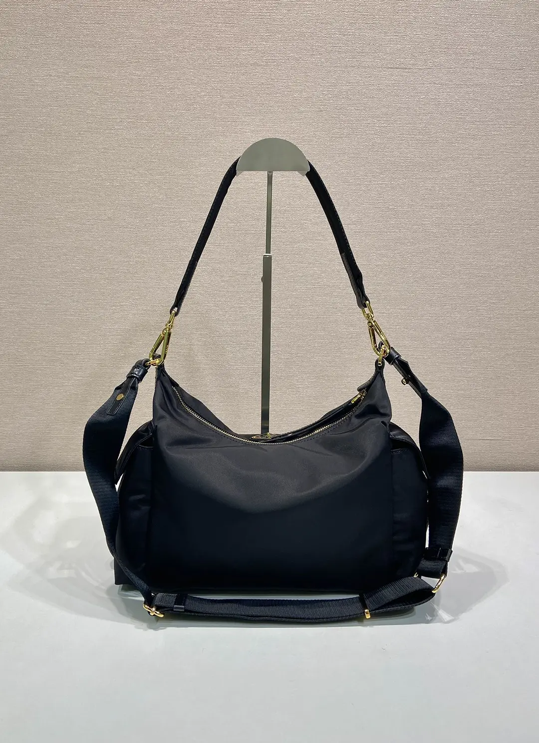 Prada Re-Nylon explore普拉達小號黑色尼龍探索包1BC264 - Image 4