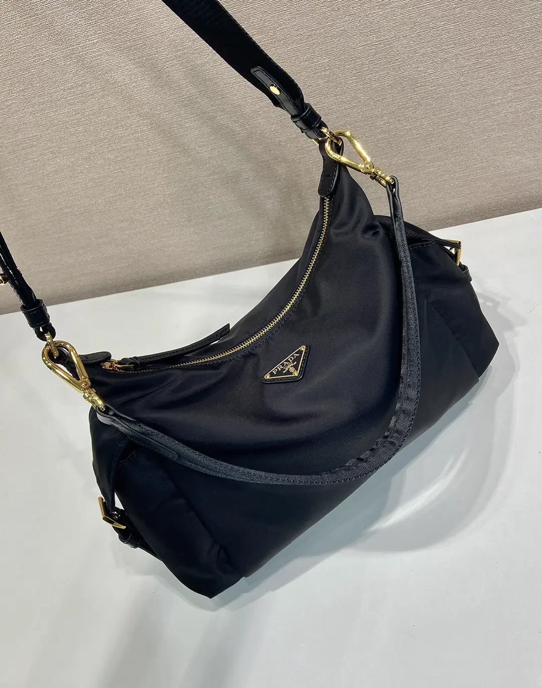 Prada Re-Nylon explore普拉達小號黑色尼龍探索包1BC264 - Image 9