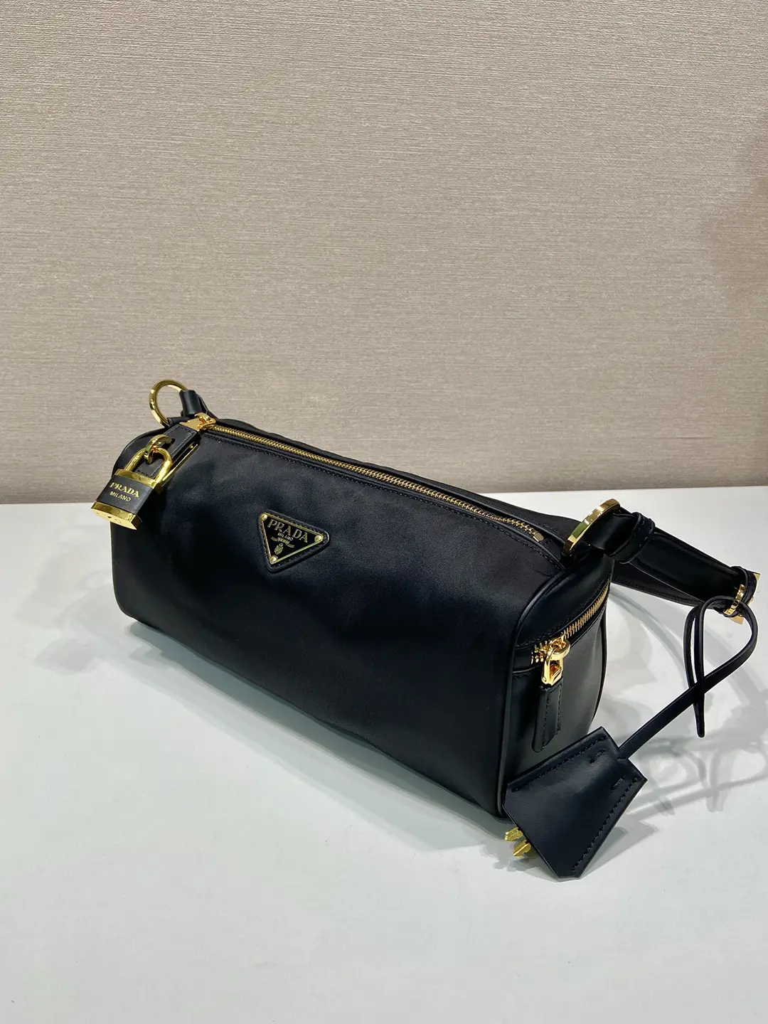 prada Tessuto Locker鎖頭包 Re-Nylon黑色尼龍立方體枕頭包1BC233 - Image 12