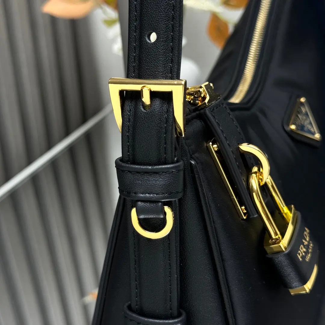 prada aimee系列Re-Nylon黑色尼龍hobo手袋 Tessuto Locker鎖頭包1BC232 - Image 4