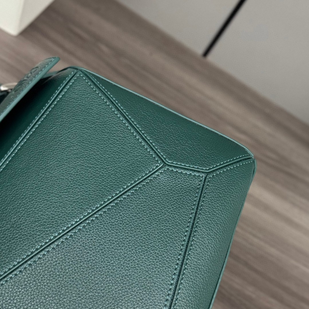 王一博同款 loewe puzzle 32 罗意威大号几何包 常青綠 鹿皮 052446 - Image 7