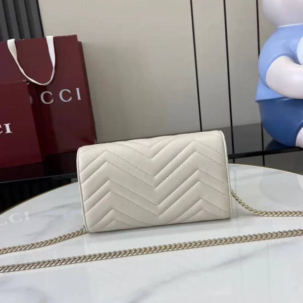 Gucci GG Marmont系列Woc鏈條錢包 米白色Matelassé絎縫牛皮 837745
