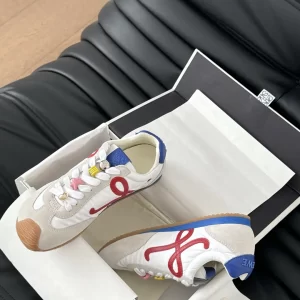 楊冪同款Loewe羅意威德訓運動鞋 臟臟鞋 紅標 白色絨面皮拼織布 糖果鞋帶 - Image 8