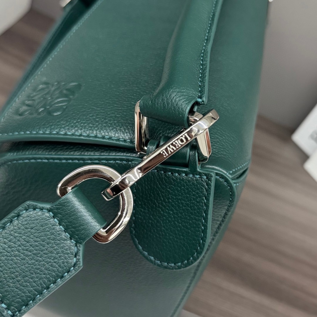 王一博同款 loewe puzzle 32 罗意威大号几何包 常青綠 鹿皮 052446 - Image 8